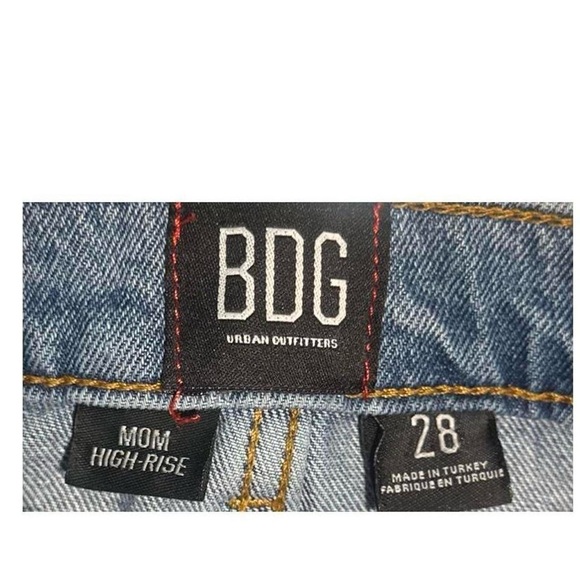 BDG Urban Outfitters Mom Hi-Rise Destroyed Jeans - Picture 4 of 8